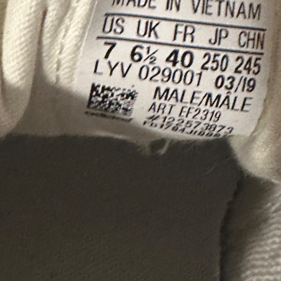 Adidas love unites shoes runners rainbow men women pride - Picture 2 of 7